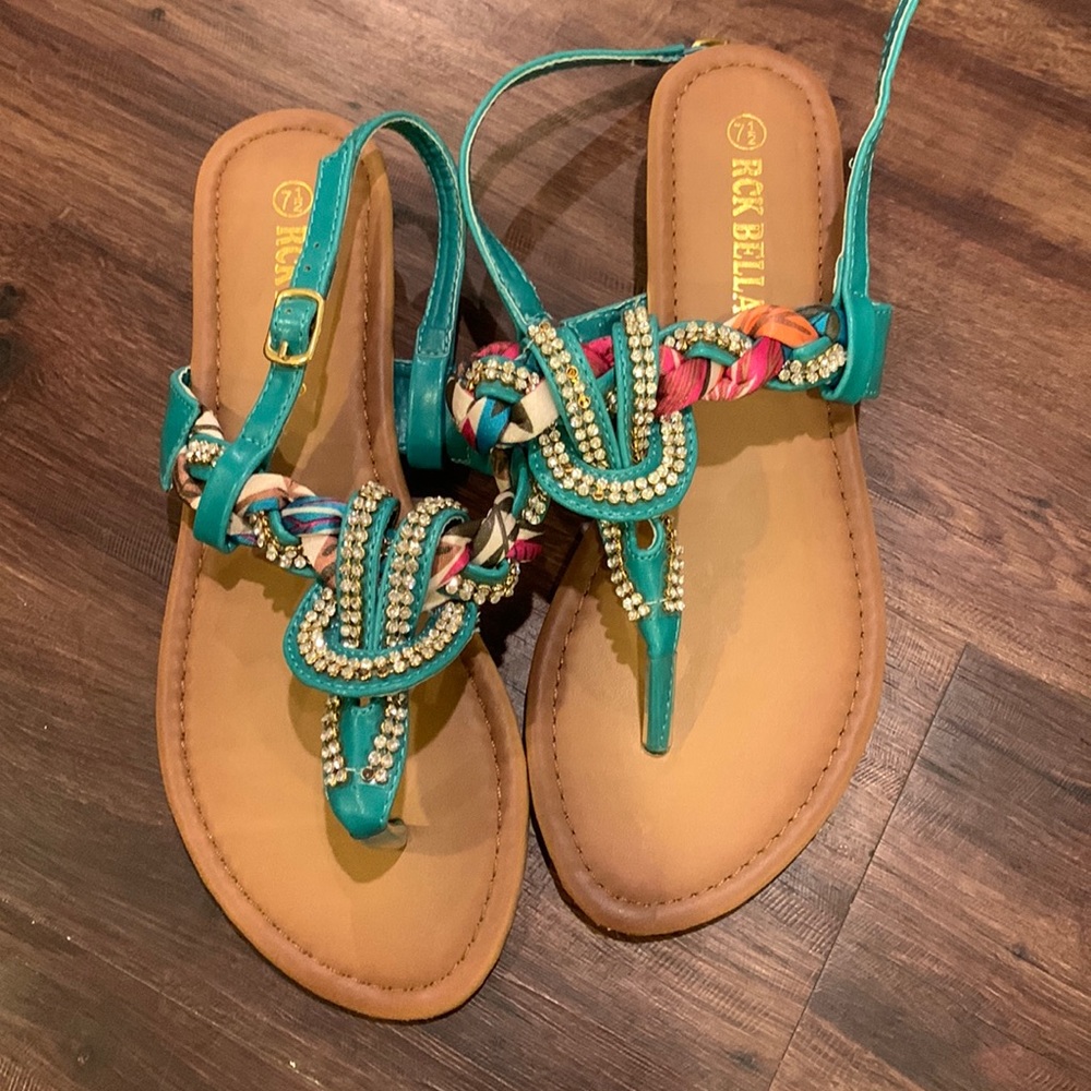 New never worn woman’s sandals